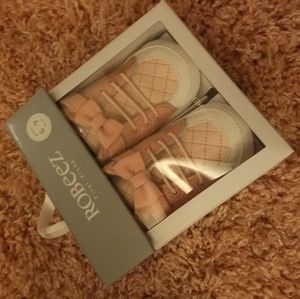 Robeez first kicks soft sole shoes 6-9 months